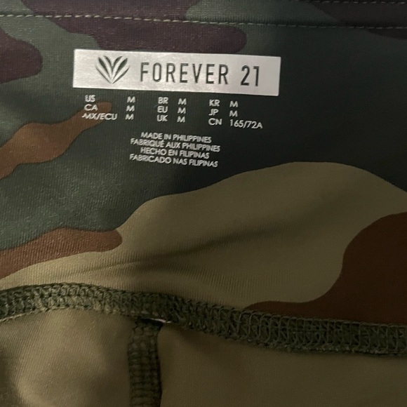 Forever 21 camo legging *Free with purchase* - Picture 2 of 2